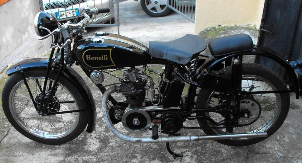 Benelli 175 Sport (3)