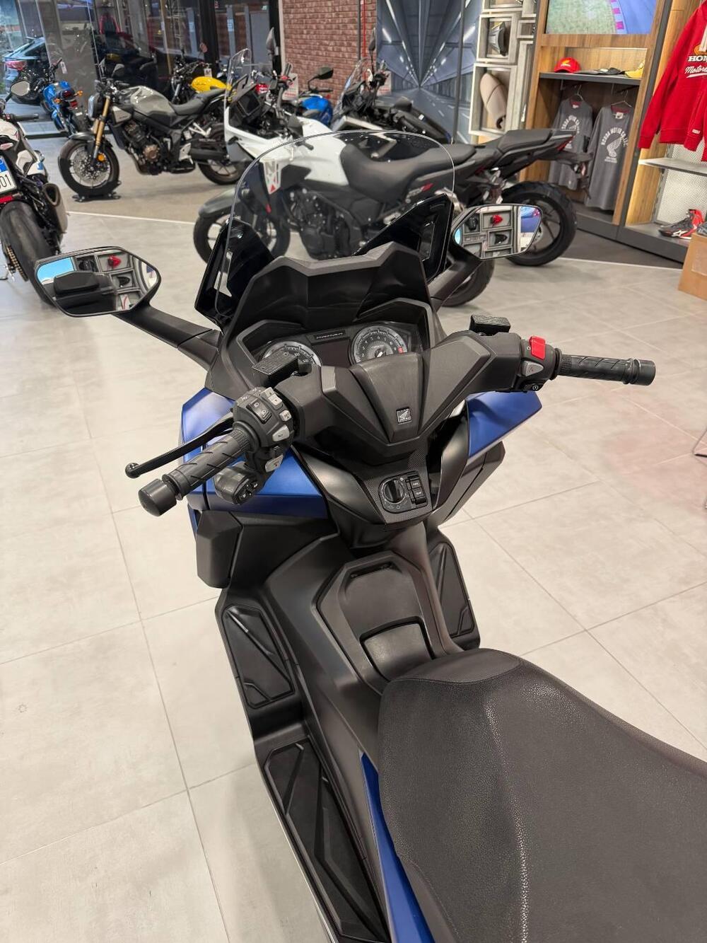 Honda Forza 350 (2022 - 24) (8)