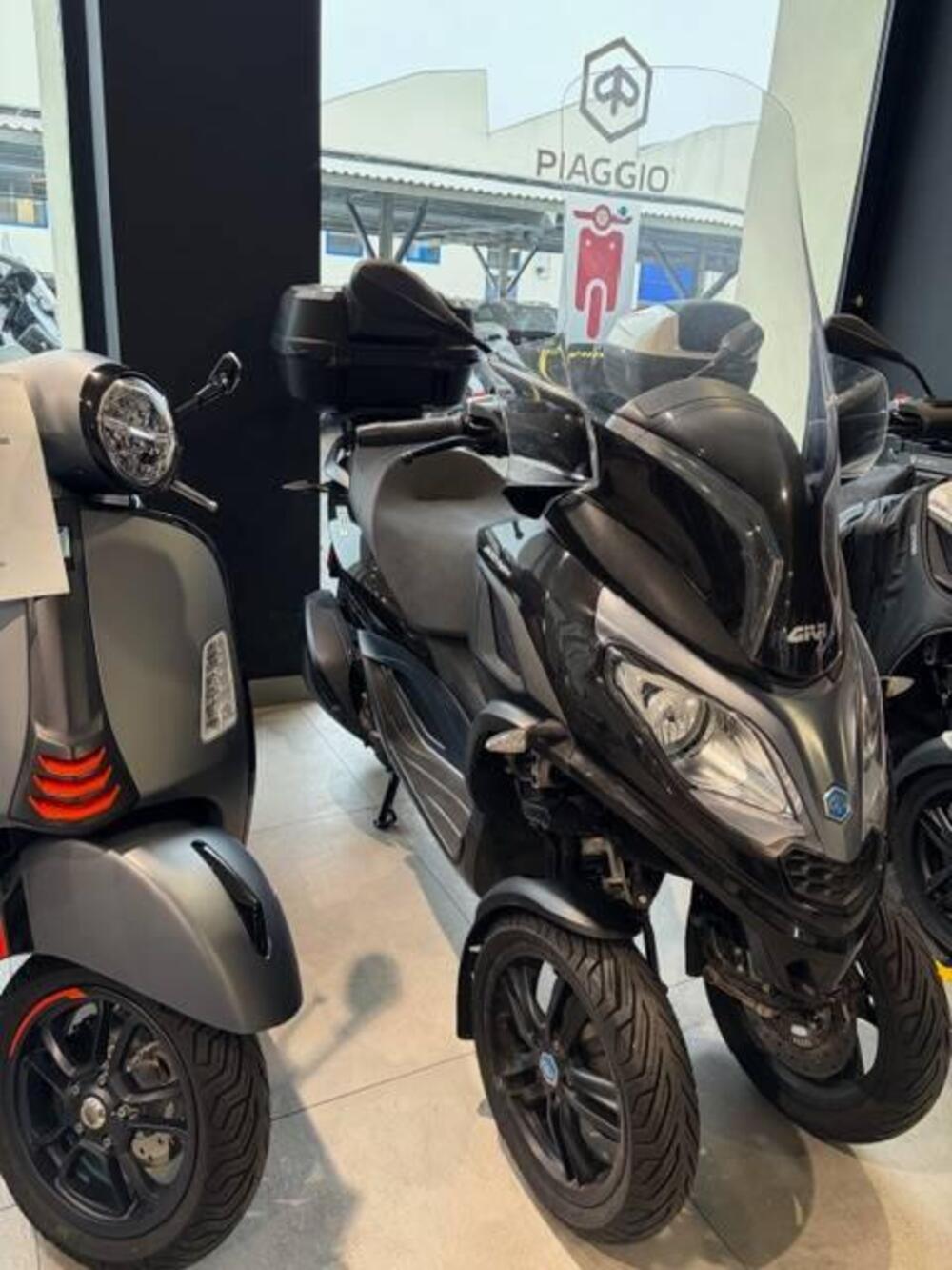 Piaggio Mp3 300 Hpe (2019 - 20) (2)