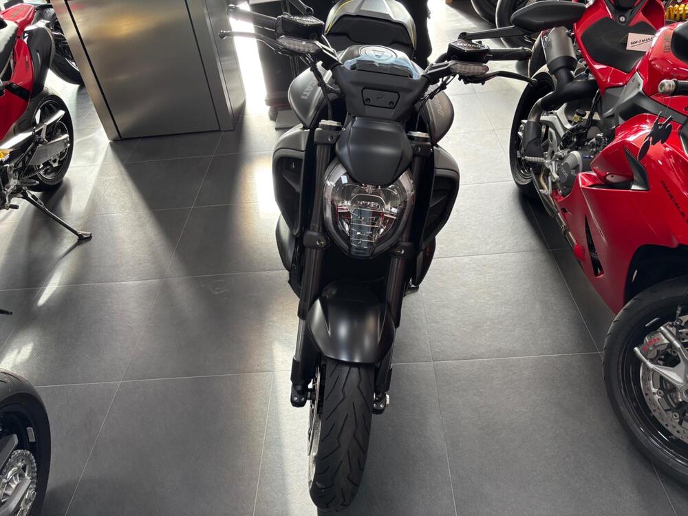 Ducati Diavel V4 (2023 - 25) (9)