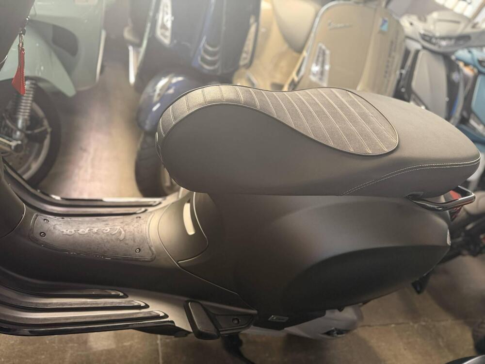 Vespa Sprint 125 3V Notte (2018 - 20) (2)