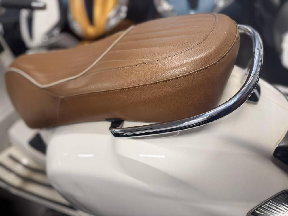 Vespa GTS 300 Super Hpe (2021 - 22) (3)