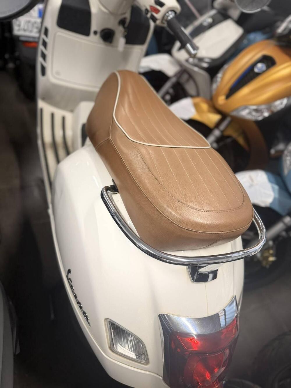 Vespa GTS 300 Super Hpe (2021 - 22) (5)