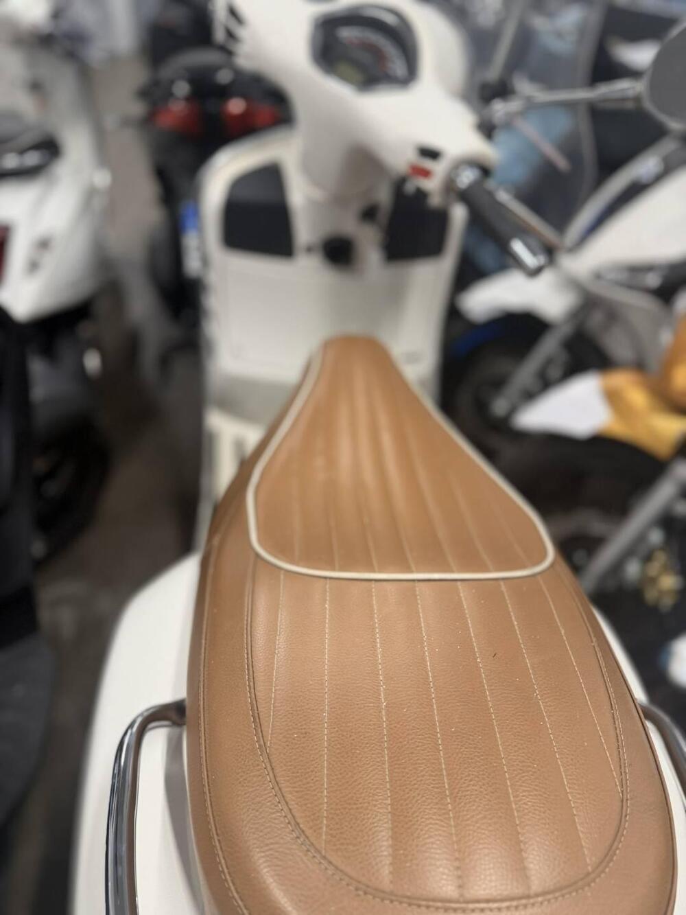 Vespa GTS 300 Super Hpe (2021 - 22) (6)