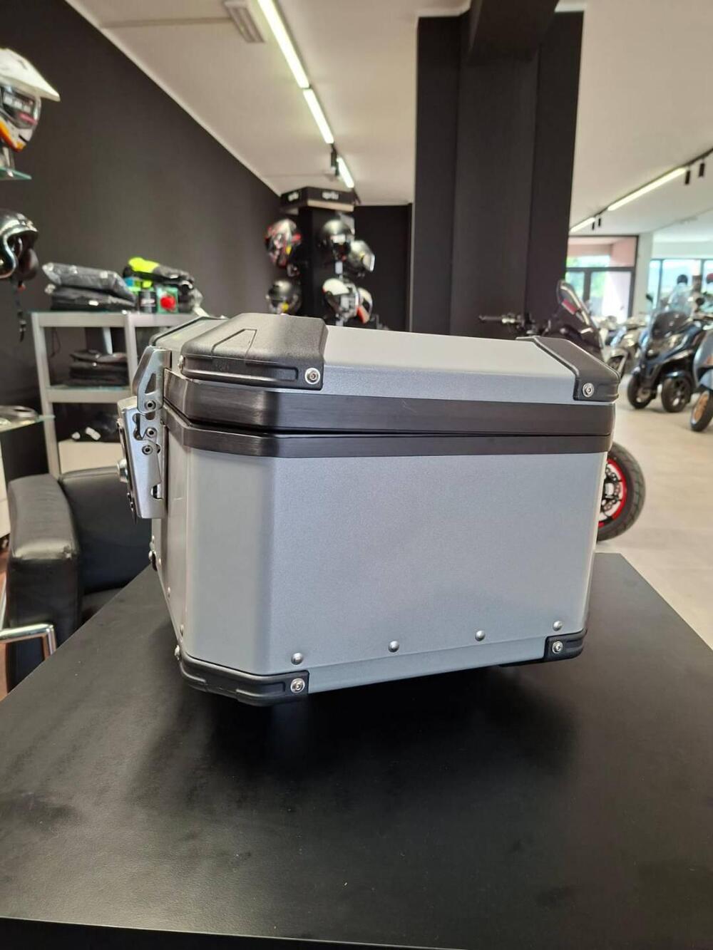 BAULE ALLUMINIO APRILIA TUAREG (5)