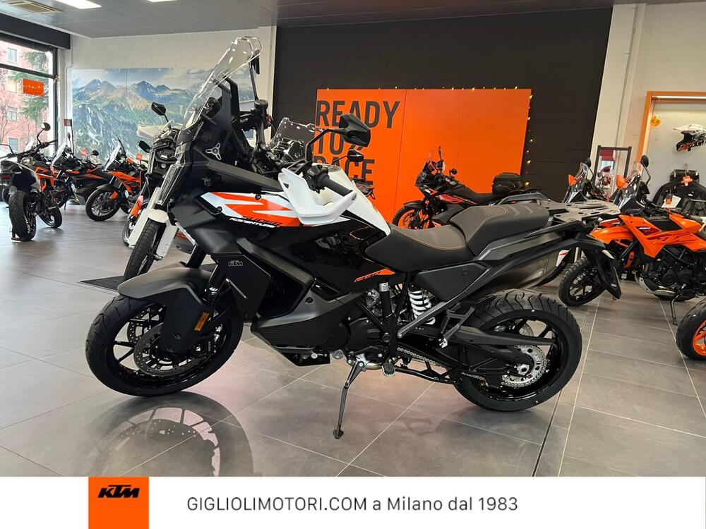 KTM 1390 Super Adventure S EVO (2026) (4)