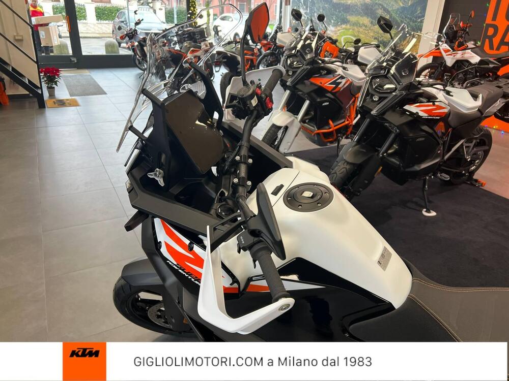 KTM 1390 Super Adventure S EVO (2026) (10)