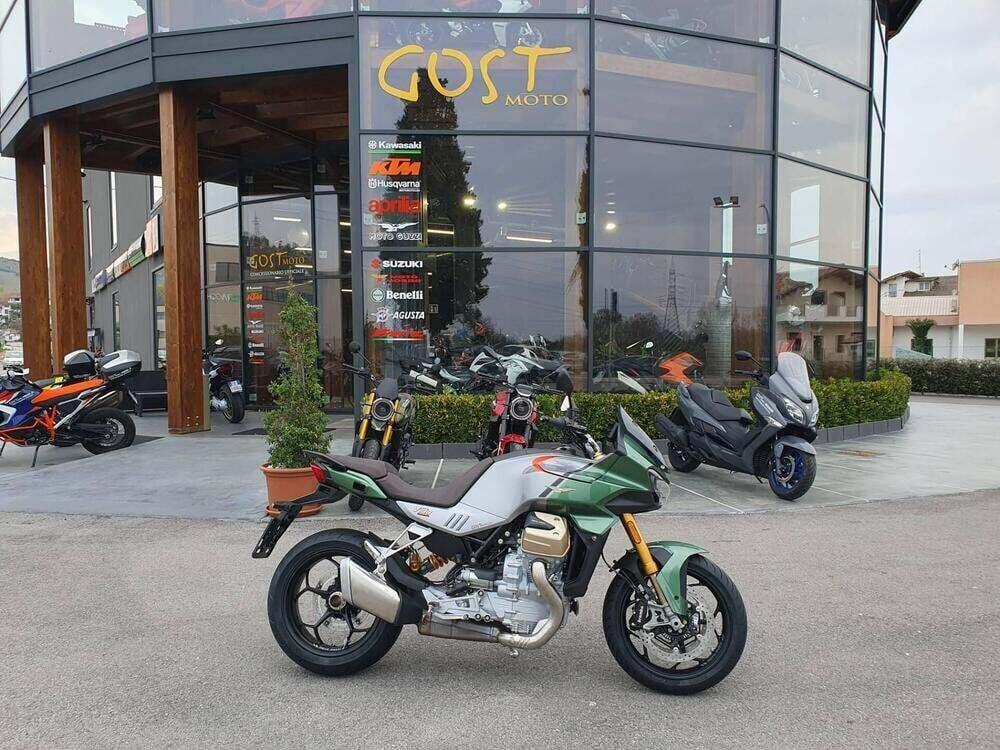 Moto Guzzi V100 Mandello S (2025)