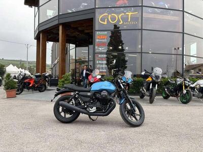 Moto Guzzi V7 Stone (2025) nuova