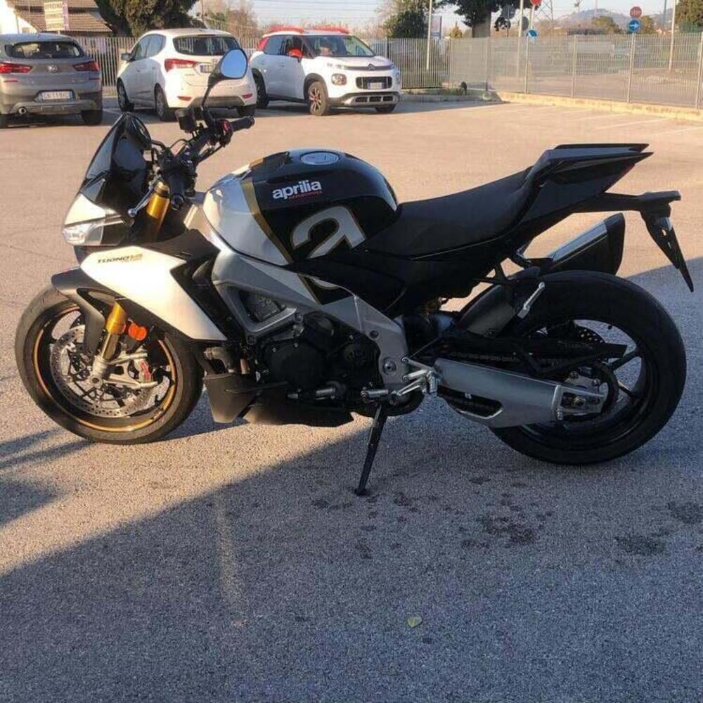 Aprilia Tuono V4 (2021 - 24) (4)