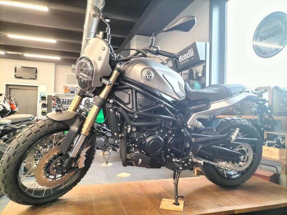 Benelli Leoncino 800 Trail (2022 - 25)