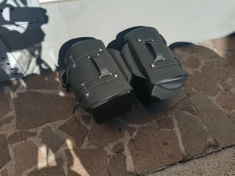 Royal Enfield Super Meteor 650 (2023 - 25) (5)