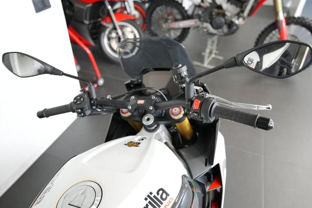 Aprilia Tuono V4 (2021 - 24) (4)