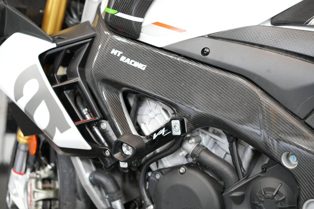 Aprilia Tuono V4 (2021 - 24) (15)