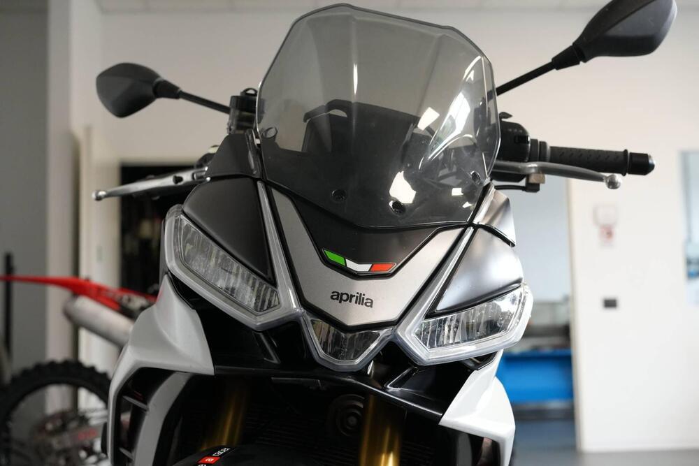 Aprilia Tuono V4 (2021 - 24) (18)