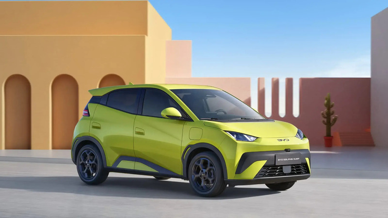 BYD pronta a lanciare in UK il primo ibrido plug-in della gamma Dolphin