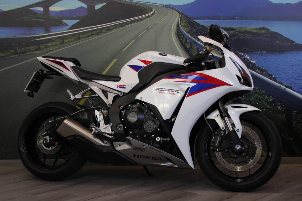 Honda CBR 1000 RR Fireblade (2012 - 16) (5)