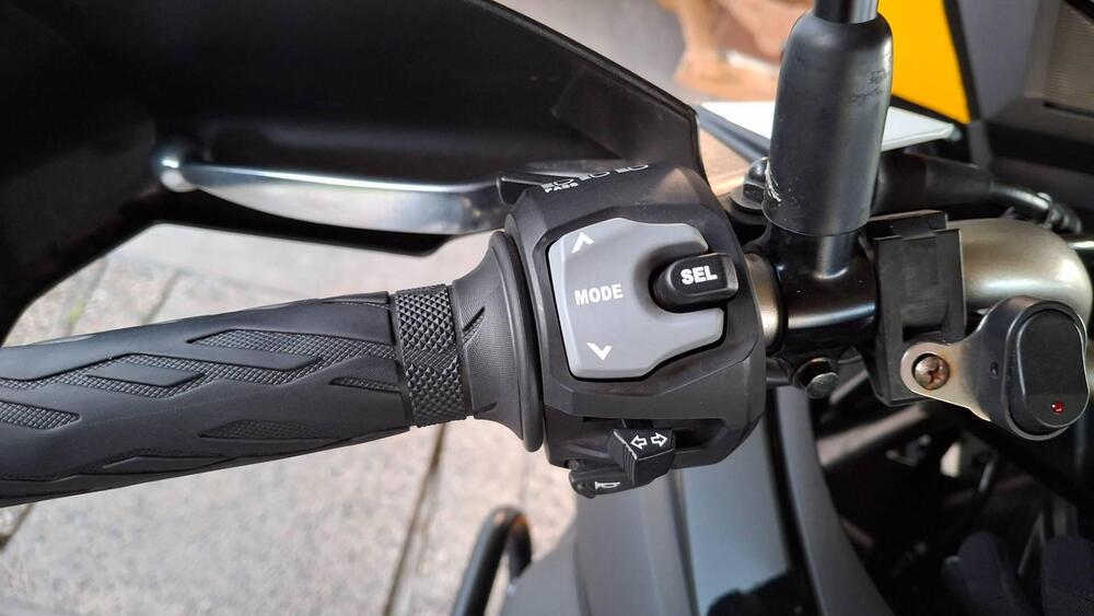 Suzuki V-Strom 650XT (2021 - 25) (10)