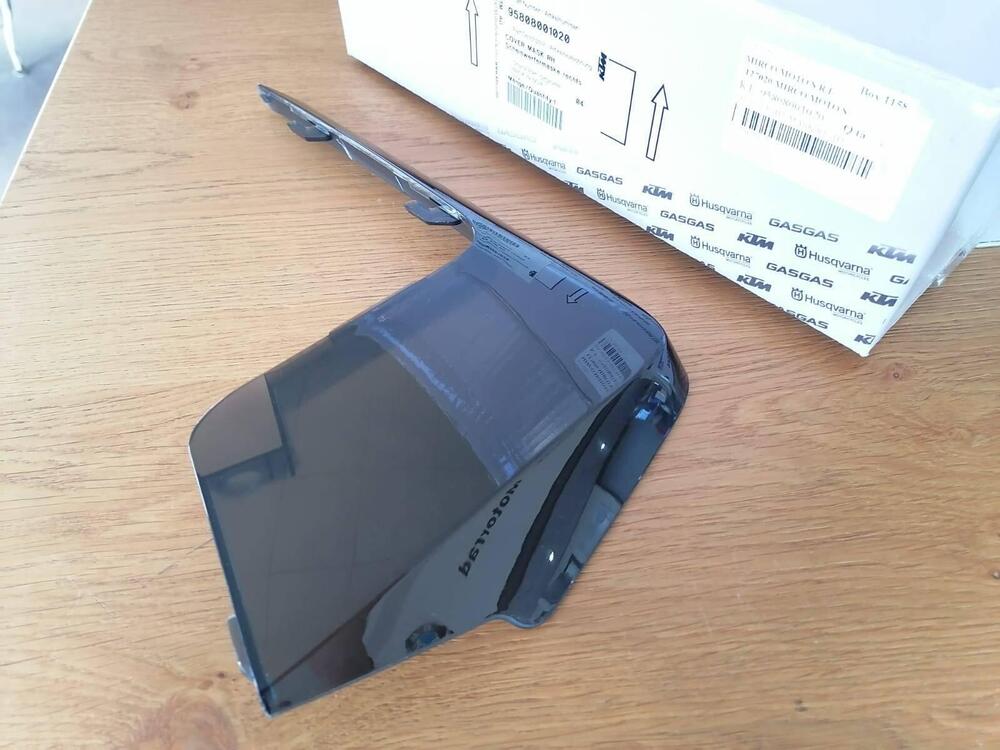 KTM - Headlight mask right - 95808001020 (2)
