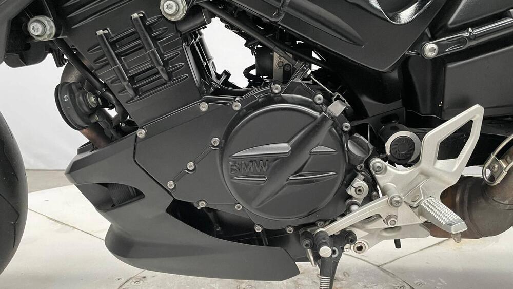 Bmw F 800 R (2015 - 16) (4)