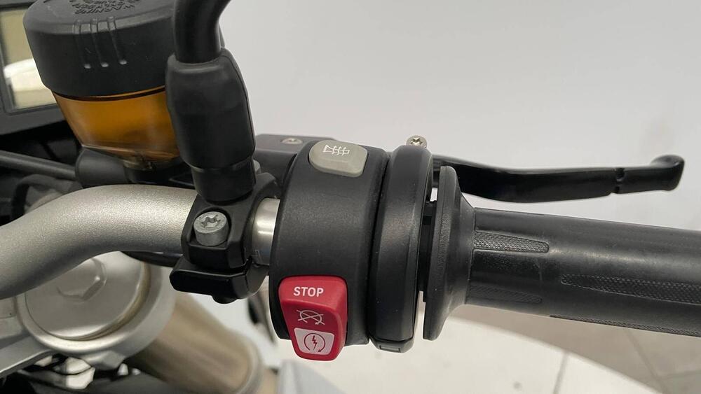 Bmw F 800 R (2015 - 16) (15)