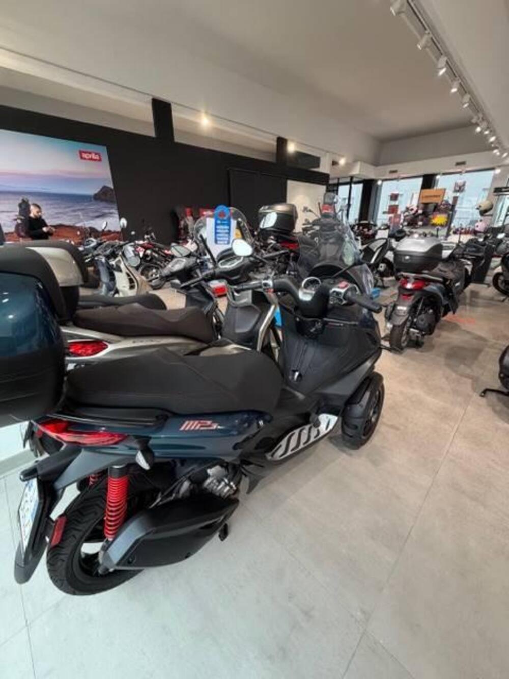 Piaggio MP3 300 Sport ABS Hpe (2021 - 24) (3)