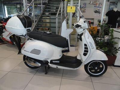 Vespa GTS 300 (2010 - 14) usata