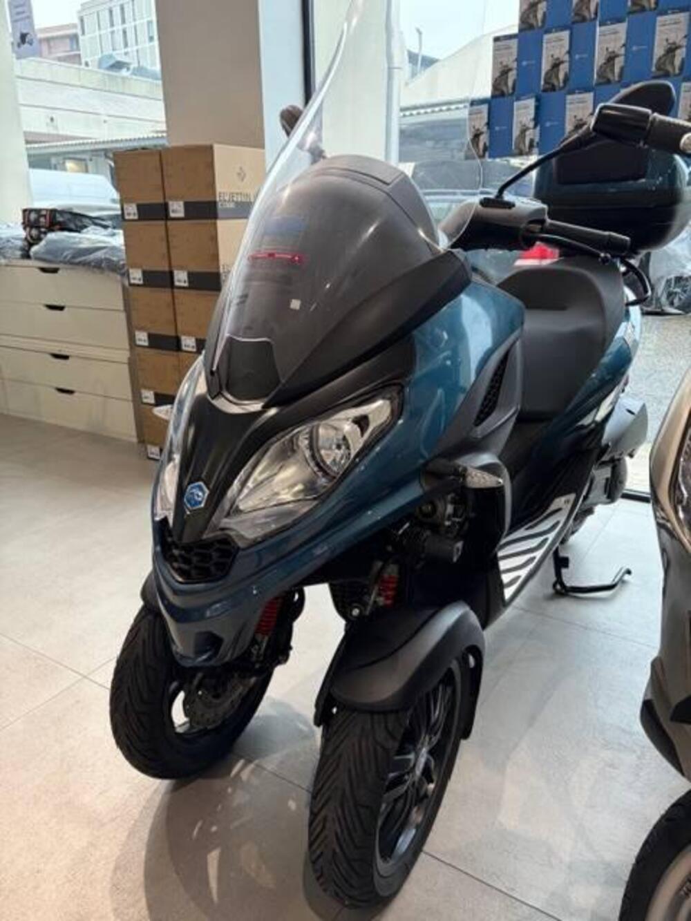 Piaggio MP3 300 Sport ABS Hpe (2021 - 24) (2)