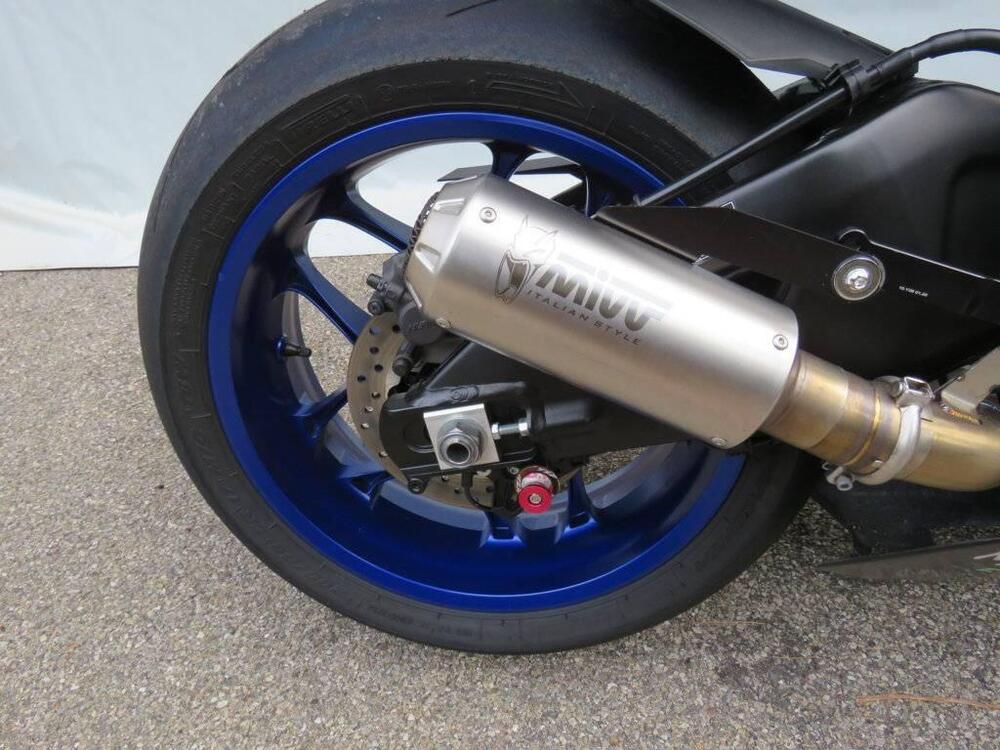 Yamaha YZF R1 (2020 - 25) (10)