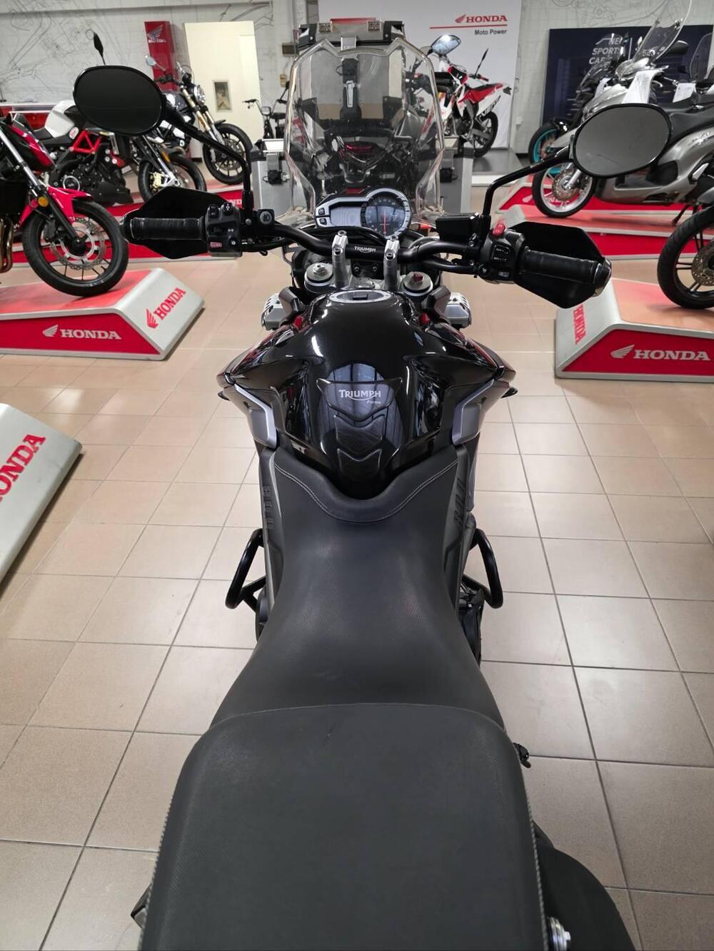 Triumph Tiger 800 XCx (2015 - 17) (4)