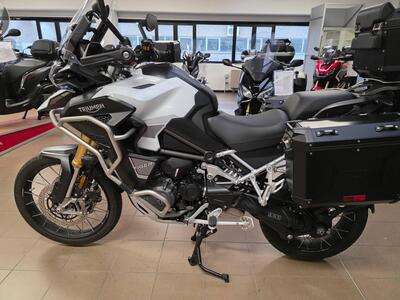 Triumph Tiger 1200 Rally Explorer (2022 - 23) usata