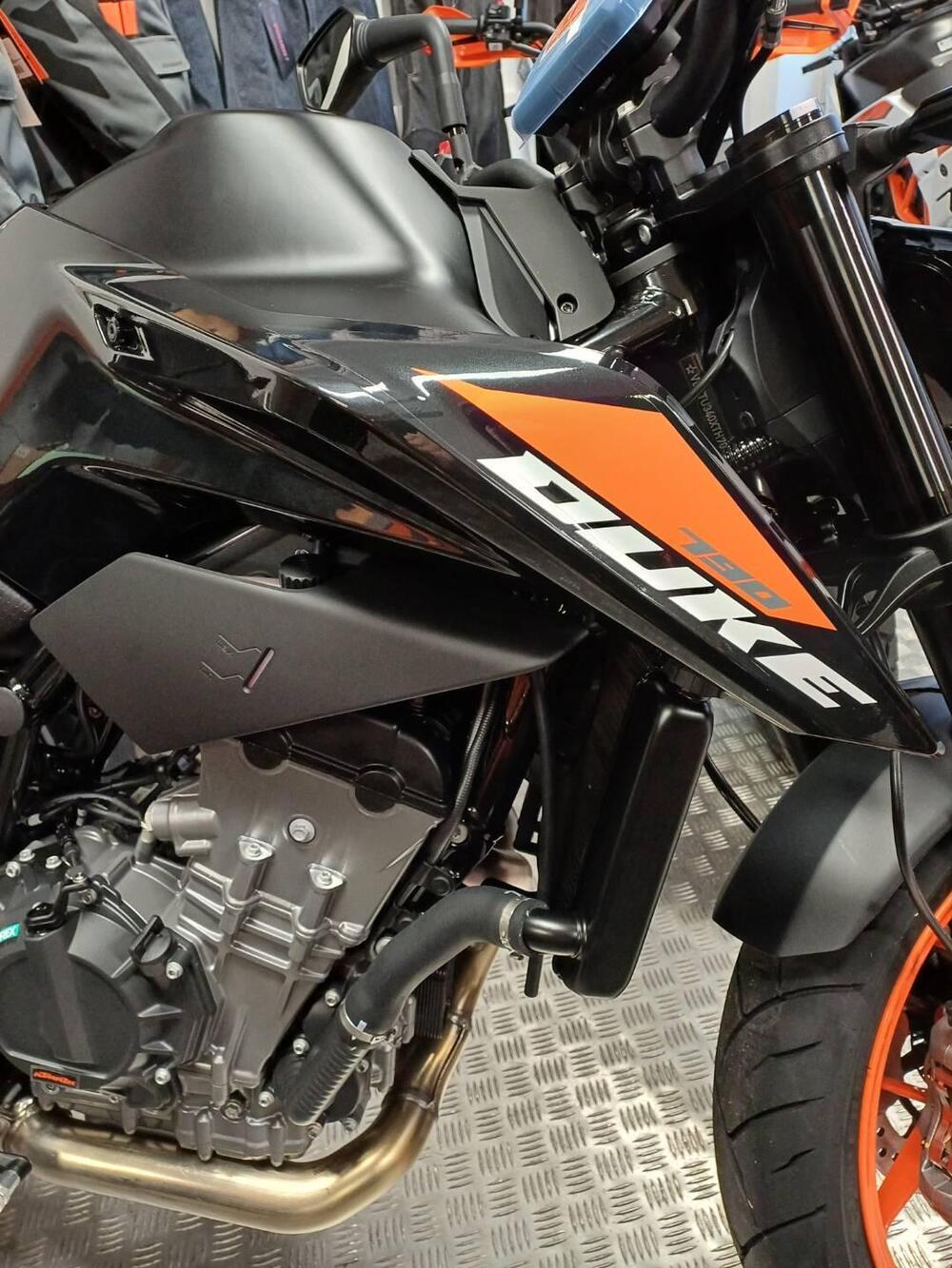 KTM 790 Duke (2025 - 26) (2)