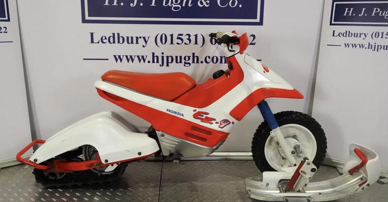 Collezione di moto, quad e cimeli all'asta