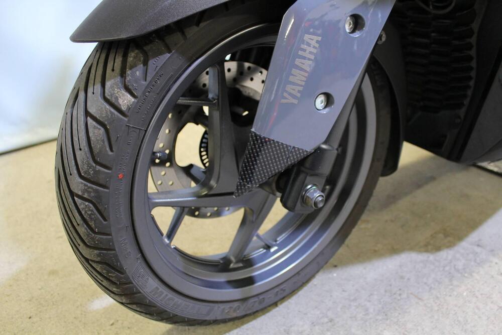 Yamaha X-Max 300 Tech Max (2021 - 24) (14)