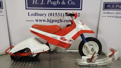 Collezione di moto, quad e cimeli all'asta