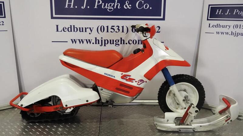 Collezione di moto, quad e cimeli all'asta