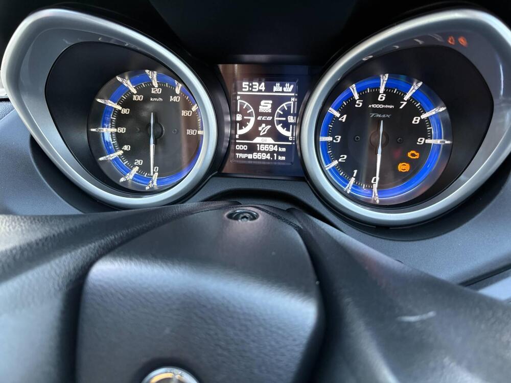 Yamaha T-Max 530 DX (2017 - 19) (14)