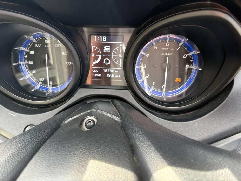 Yamaha T-Max 560 (2020 - 21) (12)