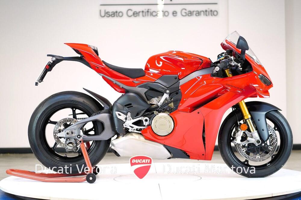 Ducati Panigale V4 S (2025)