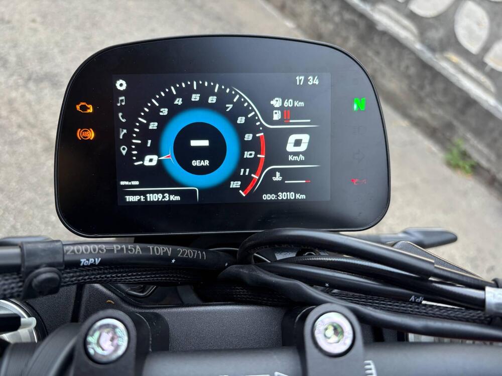 Moto Morini SEIEMMEZZO STR (2022 - 25) (16)