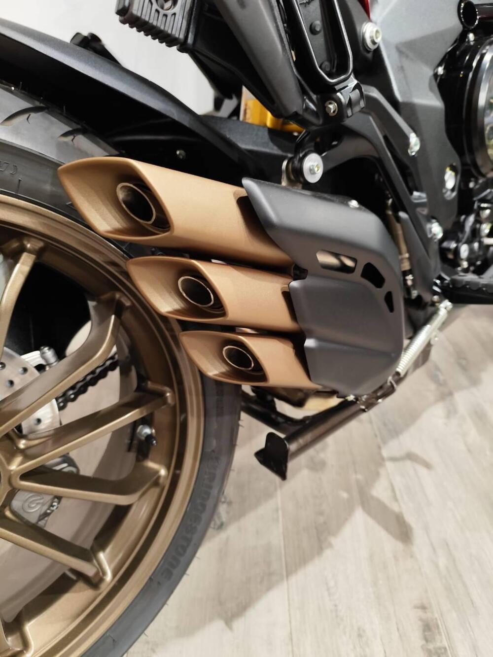 MV Agusta Turismo Veloce 800 Lusso SCS (2021 - 25) (11)