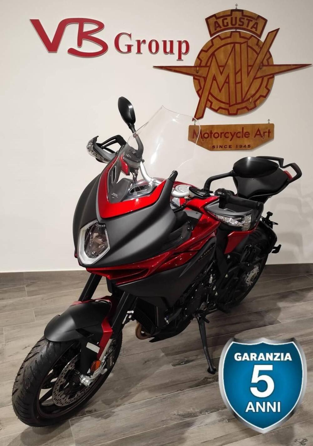 MV Agusta Turismo Veloce 800 Lusso SCS (2021 - 25) (3)