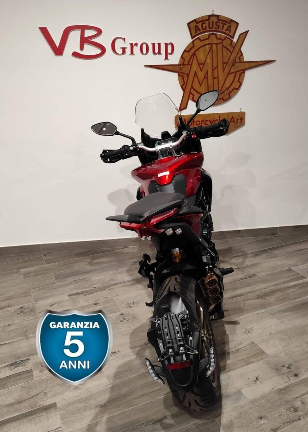 MV Agusta Turismo Veloce 800 Lusso SCS (2021 - 25) (7)
