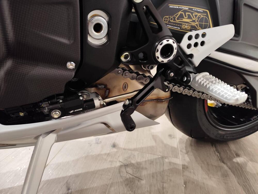 MV Agusta Turismo Veloce 800 Lusso SCS (2021 - 25) (17)