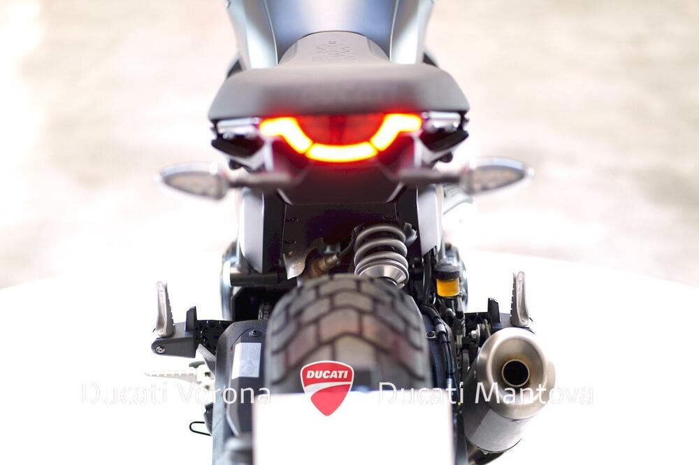 Ducati Scrambler 800 Icon Dark (2025) (16)