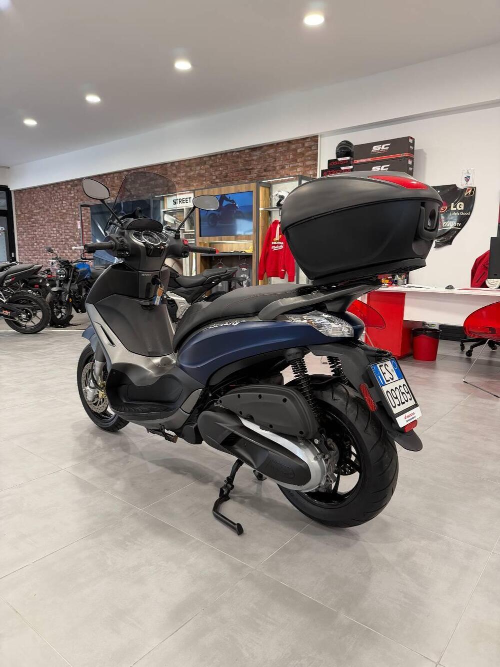Piaggio Beverly 350 S ABS (2019 - 20) (4)