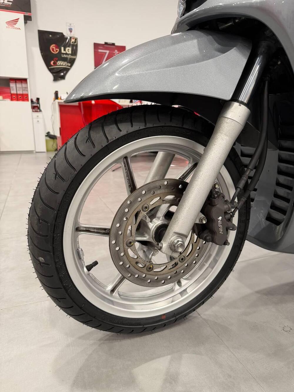 Honda SH 300 i (2011 - 14) (11)