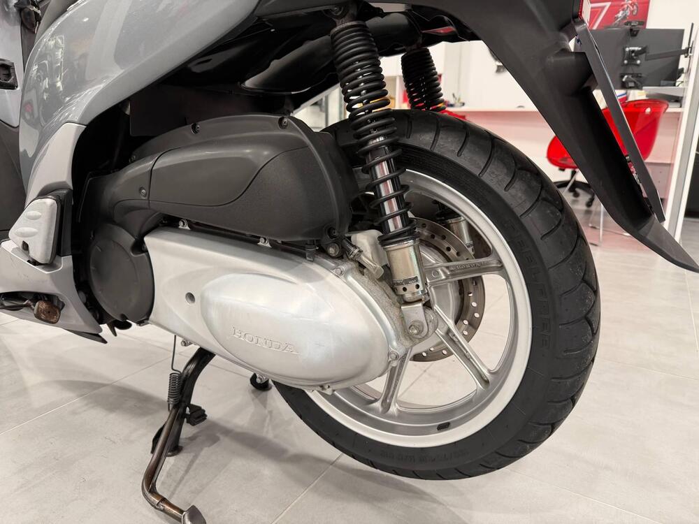 Honda SH 300 i (2011 - 14) (12)