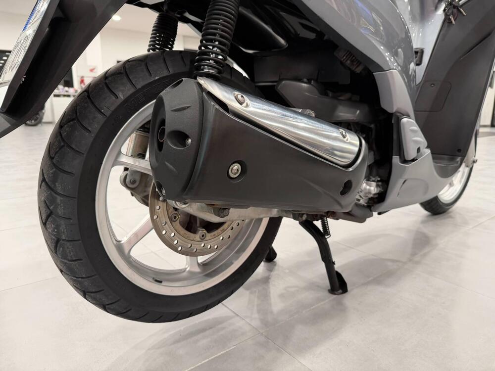 Honda SH 300 i (2011 - 14) (13)