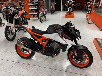 KTM 990 Duke R (2026) nuova